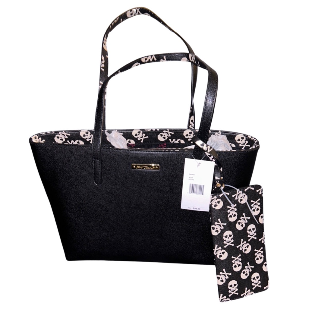 Betsey Johnson Black Tote Purse W/ White Skulls & Crossbones Removable Pouch Nwt